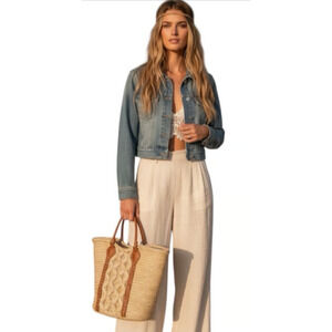 Paige Aveline Cropped Button Front Denim Trucker Jacket Leanna Blue Small 4-8